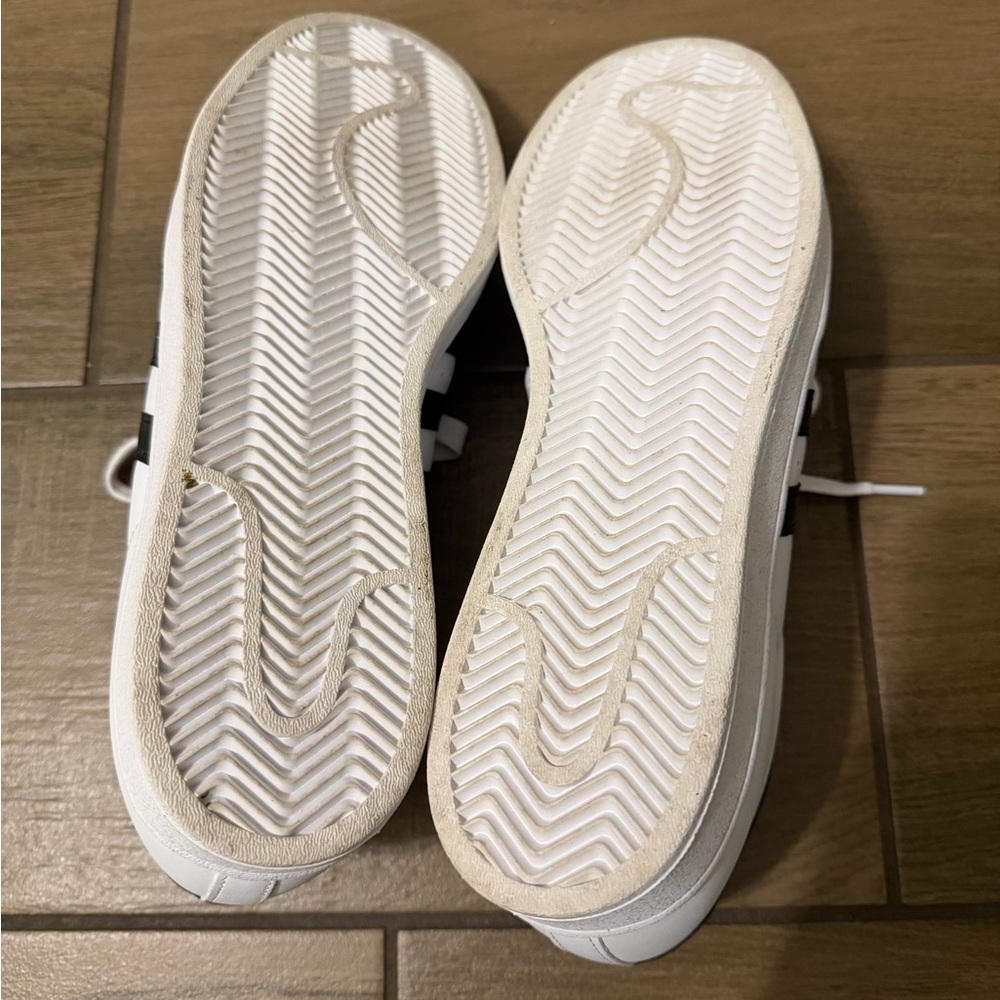 Adidas Superstar ADV White Sneakers with Black Stripes and Gold Accents - Picture 10 of 10